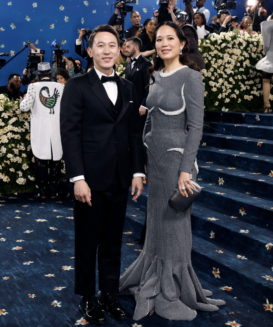 “川普朋友圈唯一受邀者” ，周受资携妻子亮相Met Gala 红毯再成焦点