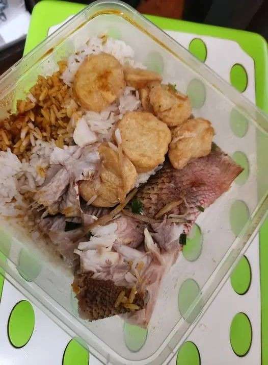 17新币的菜饭刺客?新加坡网友真相了