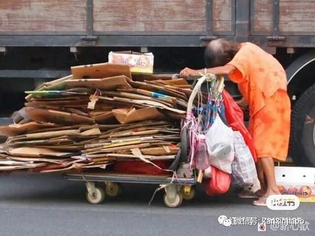 为什么新加坡有那么多出来打工的老年人？