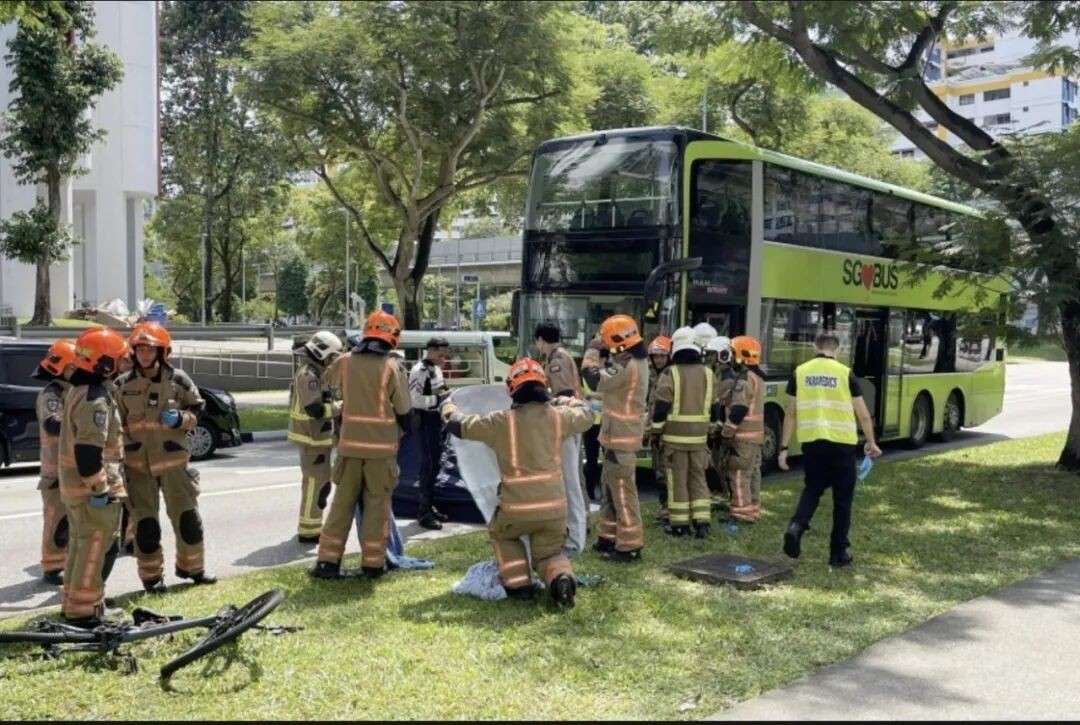 新加坡发生致命车祸,巴士迎面撞来,行车记录仪画面曝光