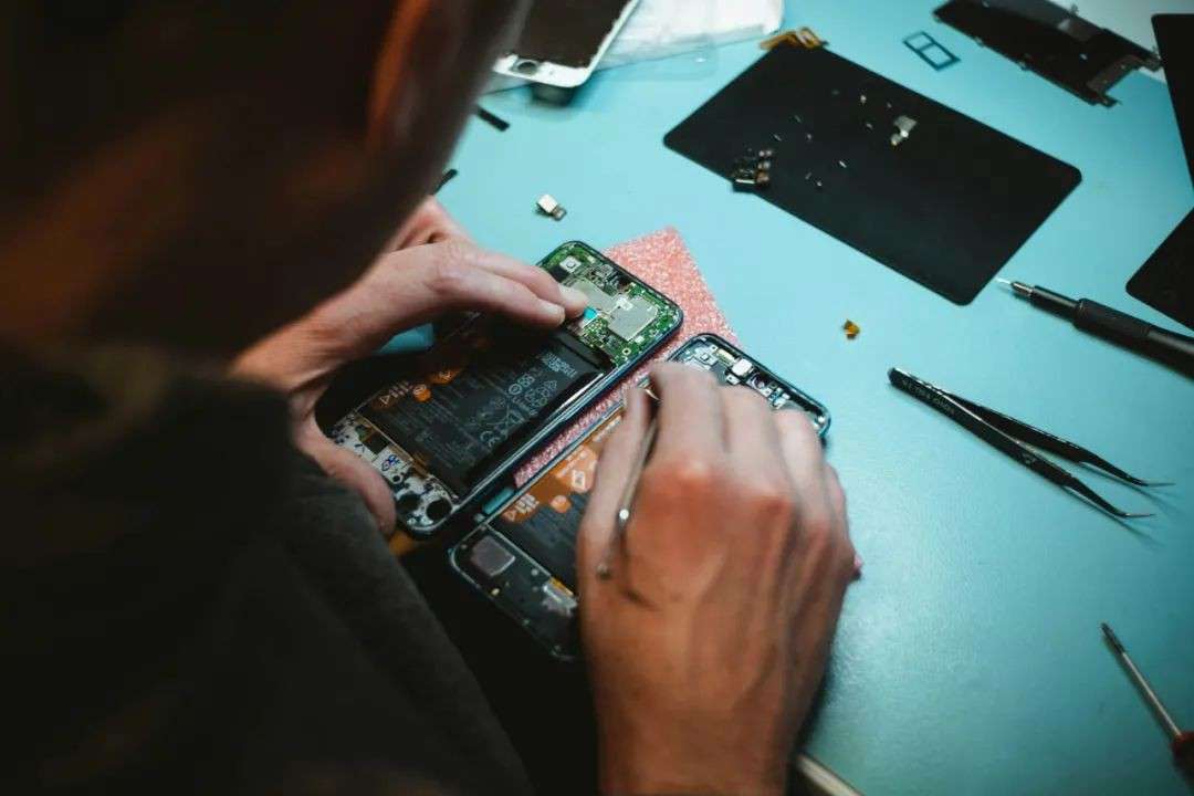 iPhone用户小心！新加坡手机店员利用这个功能私传顾客私密照和视频
