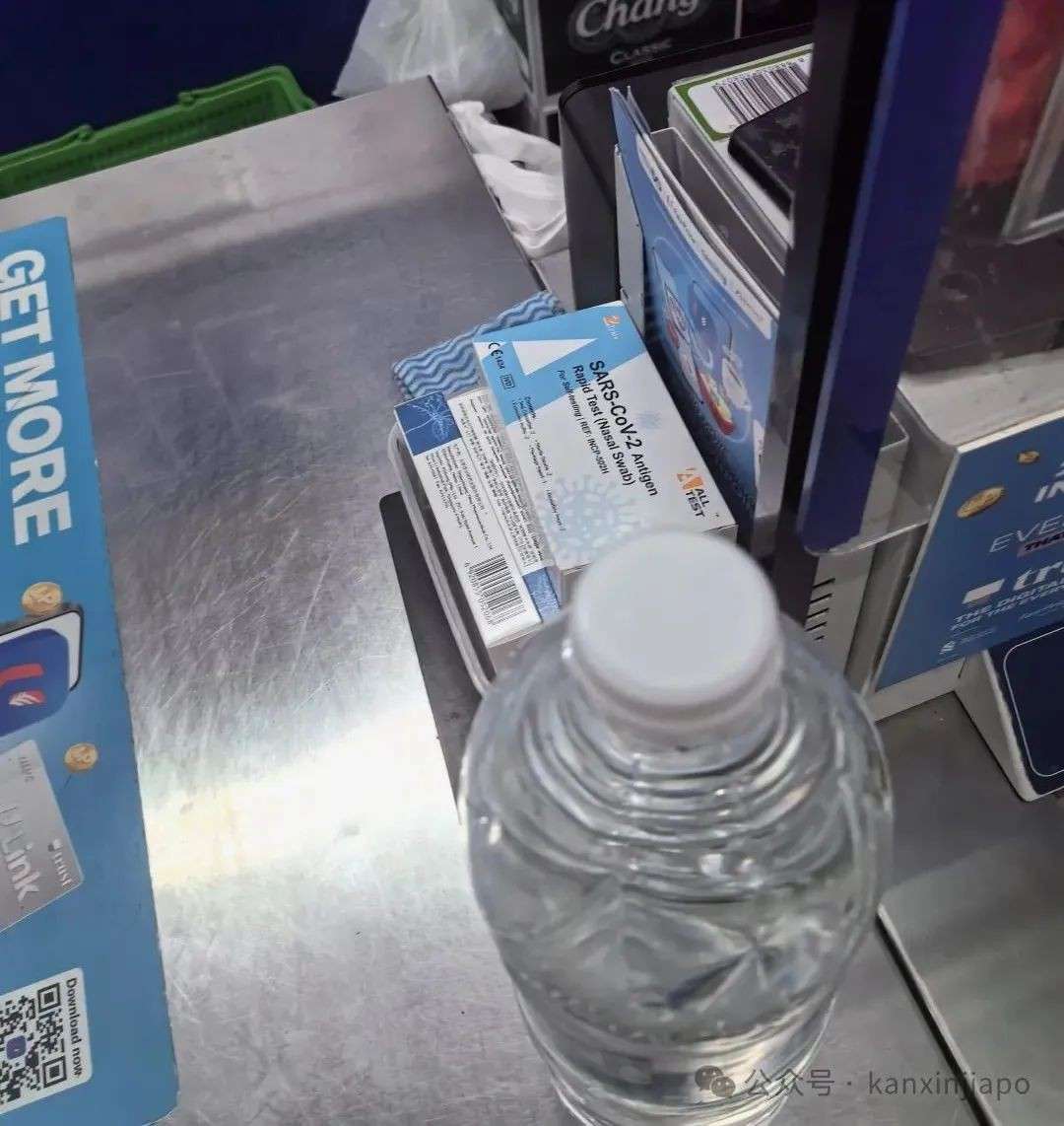 急诊排长队、抗原检测仪销量翻倍!新加坡新冠疫情还在升温!