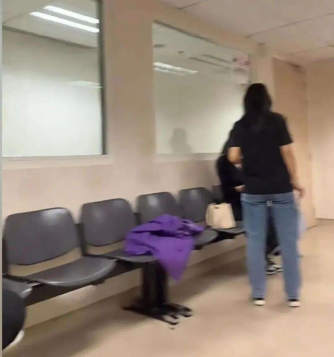 “落地新加坡被关小黑屋”！中国男子在樟宜机场拍抖音，或将被重罚