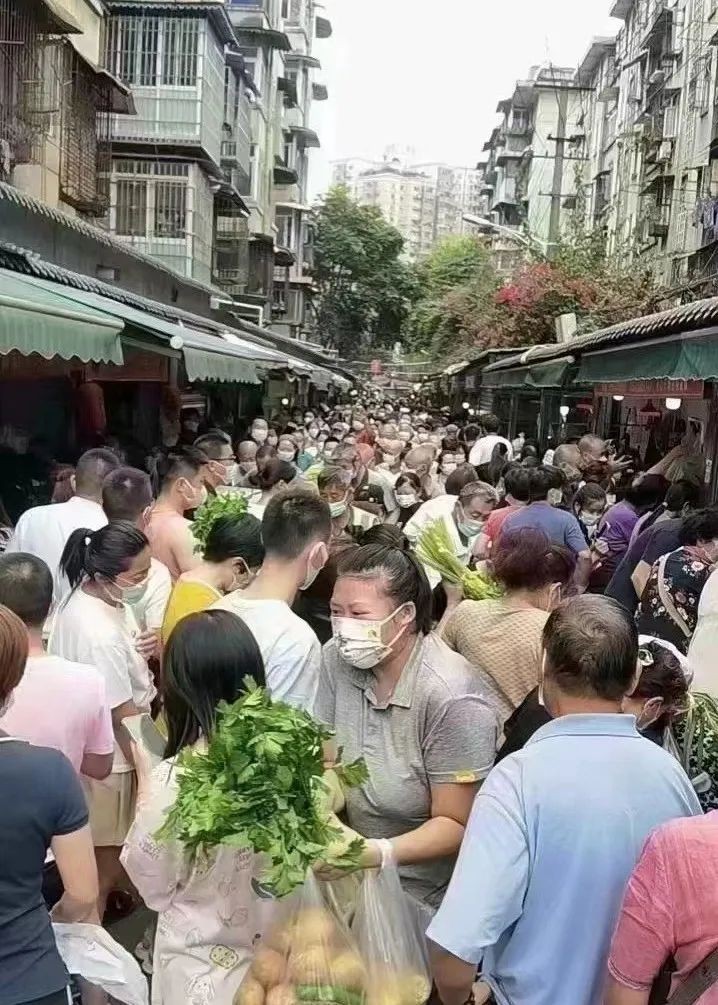 深圳部分地区静默，成都全体居民原则居家；南美现不明原因肺炎，已有2人死亡