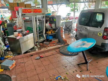 大货车突然倒退撞烂咖啡店墙壁，冲向百余名食客