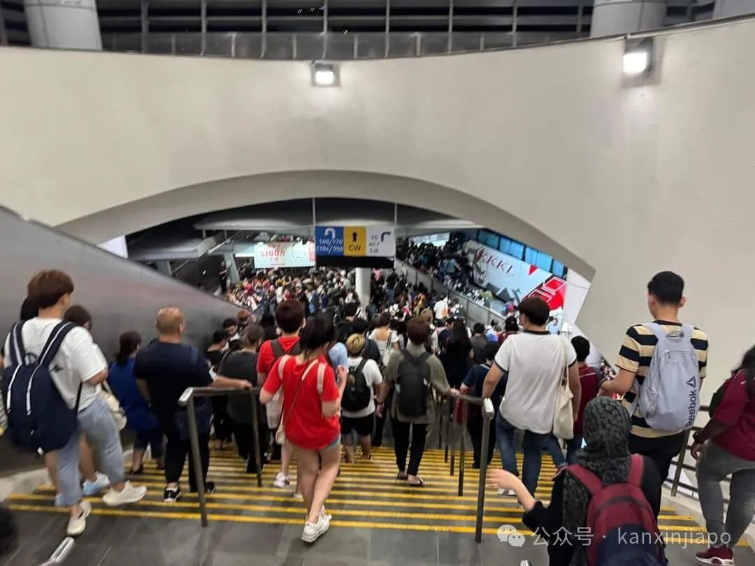 新马关卡51万人过关创纪录!排队近5小时、从昨晚堵到现在,还将继续堵