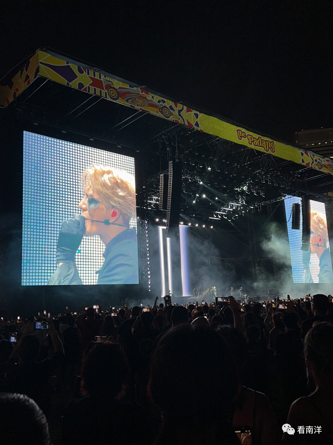 王嘉尔、Niki、Rich Brian...F1夜间演唱会嗨翻天！