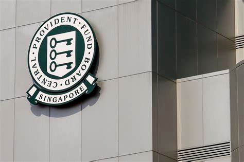 在新加坡如何领取公积金?