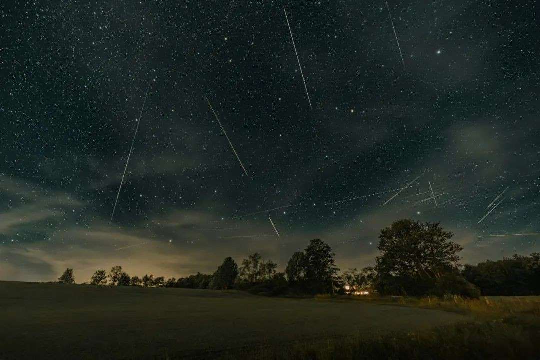 如果你有什么愿望要实现,一定不要错过英仙座流星雨